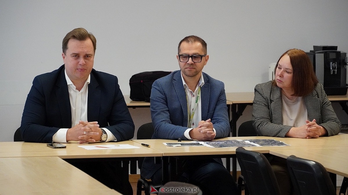 Kolejna runda negocjacji ws. budowy bloku komunalnego na osiedlu Wojciechowice [04.06.2025] - zdjęcie #16 - eOstroleka.pl