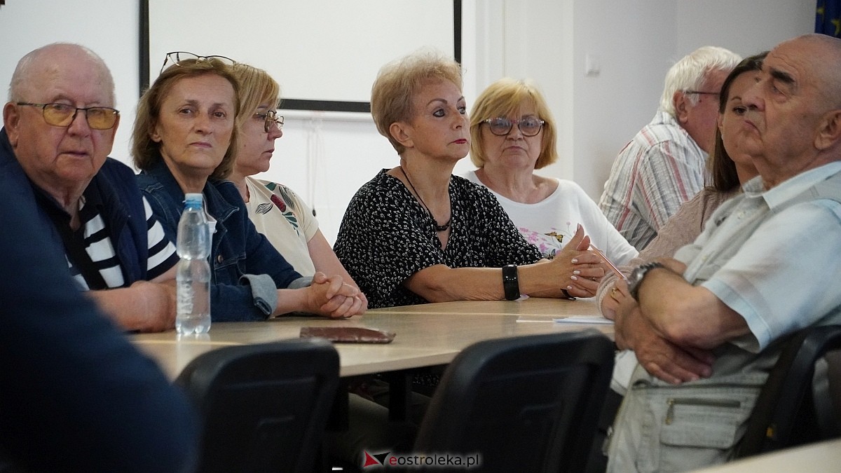 Kolejna runda negocjacji ws. budowy bloku komunalnego na osiedlu Wojciechowice [04.06.2025] - zdjęcie #7 - eOstroleka.pl