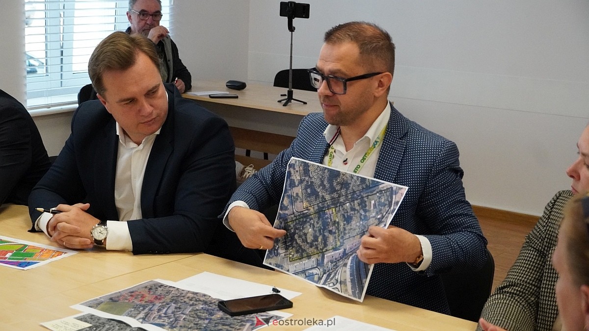 Kolejna runda negocjacji ws. budowy bloku komunalnego na osiedlu Wojciechowice [04.06.2025] - zdjęcie #2 - eOstroleka.pl