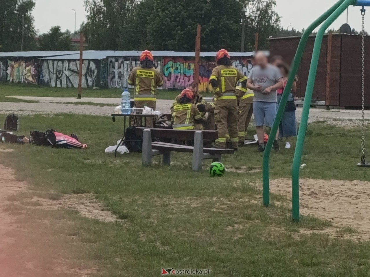 Wypadek na plaży miejskiej w Ostrołęce [04.06.2025] - zdjęcie #12 - eOstroleka.pl