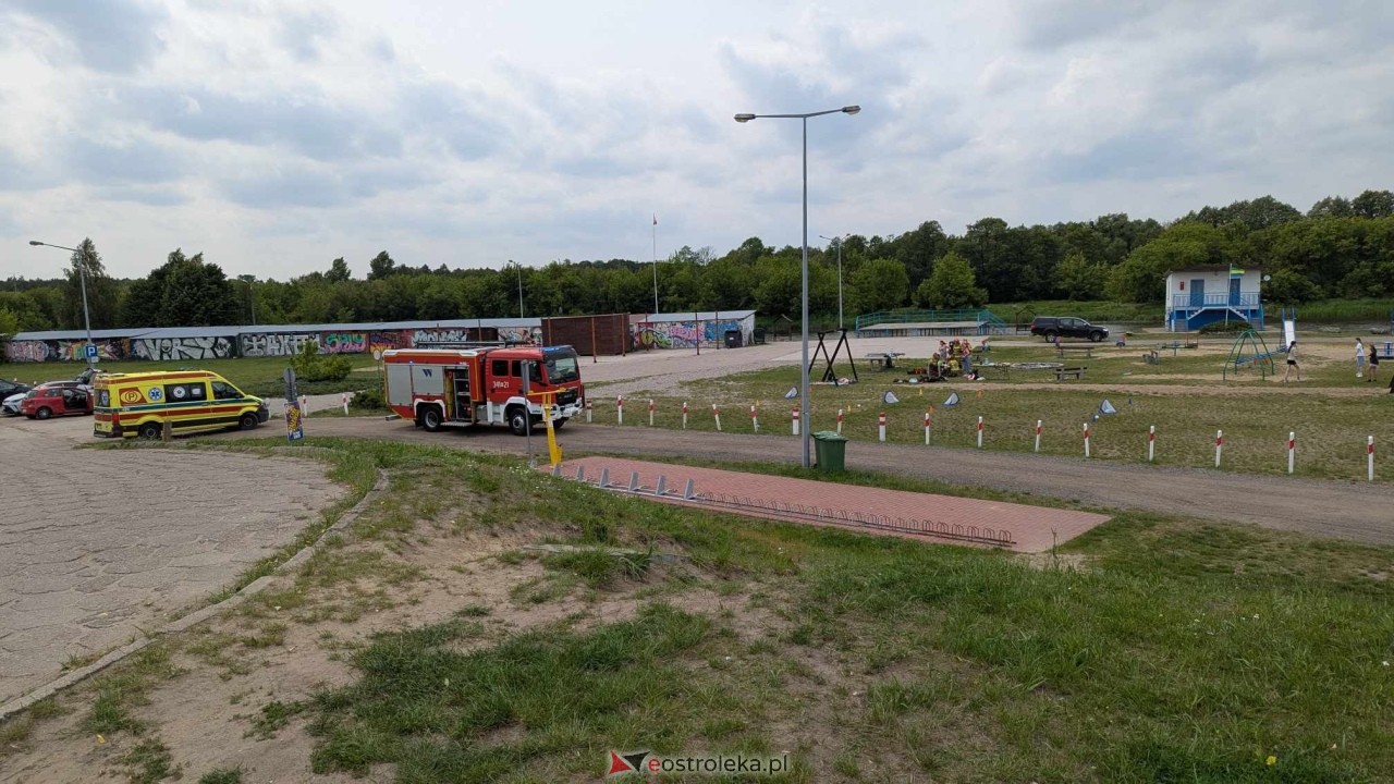Wypadek na plaży miejskiej w Ostrołęce [04.06.2025] - zdjęcie #11 - eOstroleka.pl