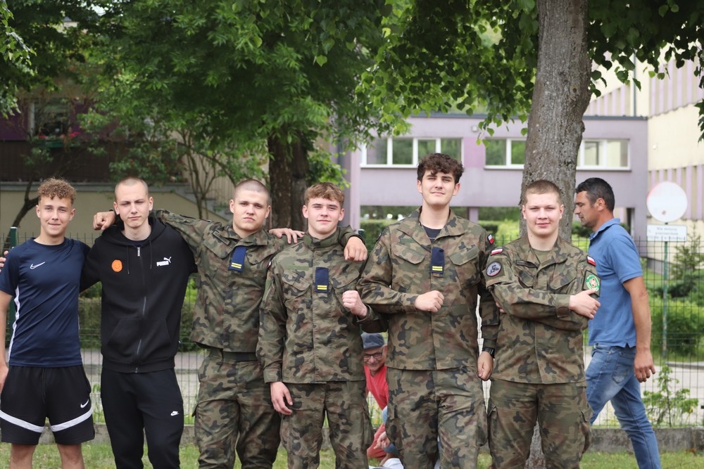 Piknik Mundurowy i Egzamin Sprawnościowy w ZSZ nr 2 w Ostrołęce [03.06.2025] - zdjęcie #24 - eOstroleka.pl