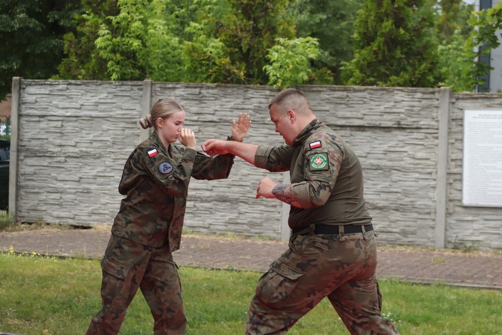 Piknik Mundurowy i Egzamin Sprawnościowy w ZSZ nr 2 w Ostrołęce [03.06.2025] - zdjęcie #23 - eOstroleka.pl