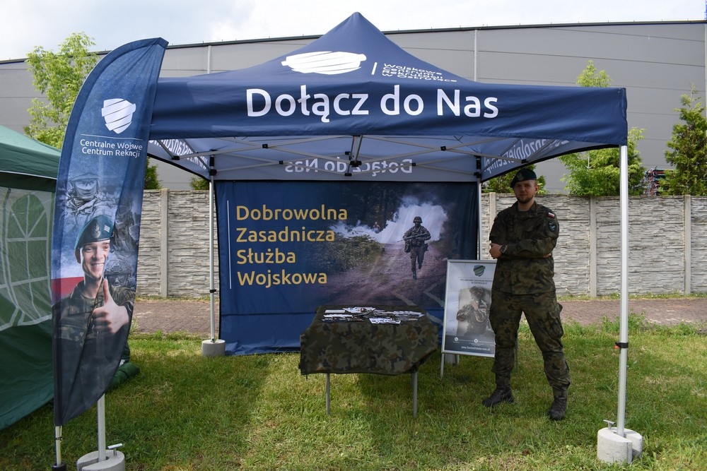 Piknik Mundurowy i Egzamin Sprawnościowy w ZSZ nr 2 w Ostrołęce [03.06.2025] - zdjęcie #3 - eOstroleka.pl