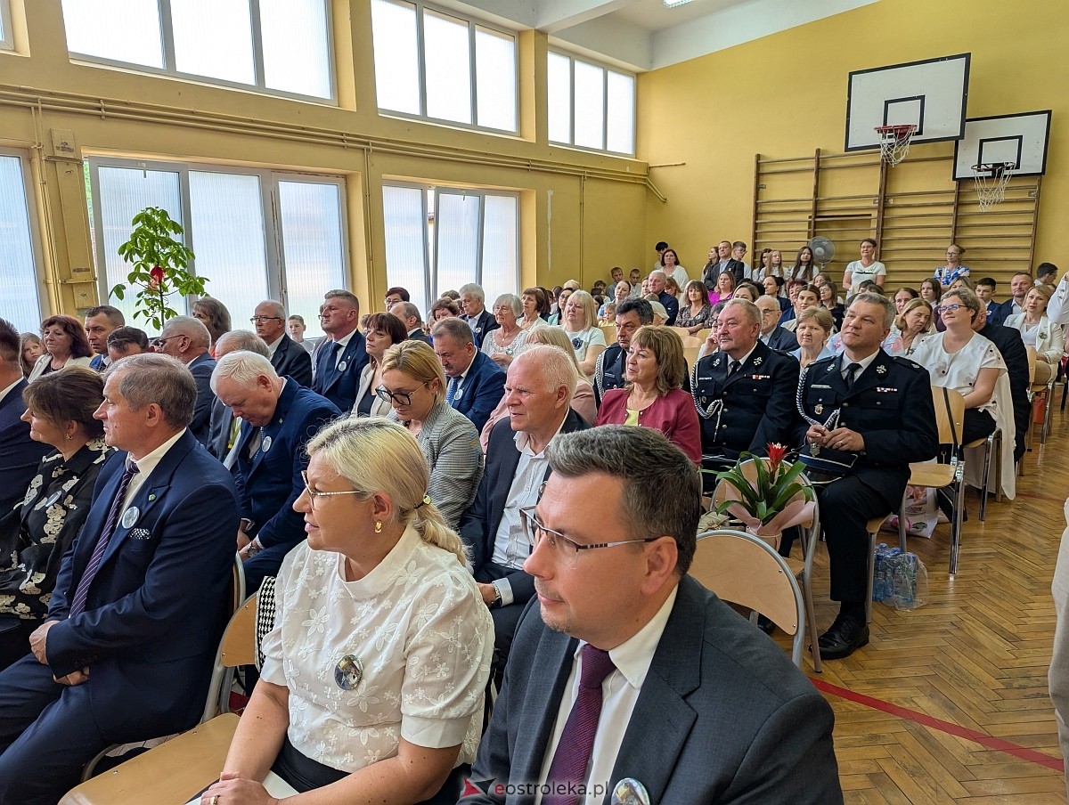 Jubileusz w Szkole Podstawowej w Zawadach [05.06.2025] - zdjęcie #35 - eOstroleka.pl