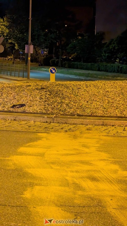 Wypadek na rondzie Solidarności w Ostrołęce [05.06.2025] - zdjęcie #1 - eOstroleka.pl