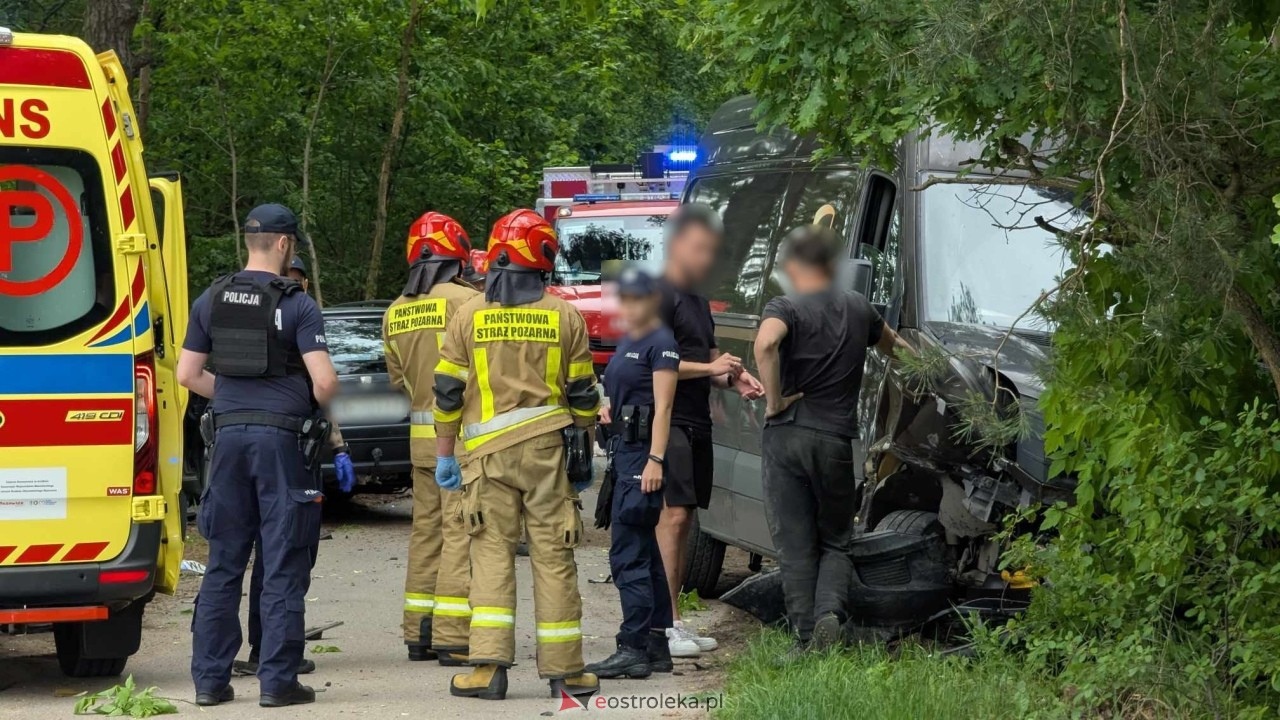 Wypadek na Sosnowej w Ławach [06.06.2025] - zdjęcie #1 - eOstroleka.pl