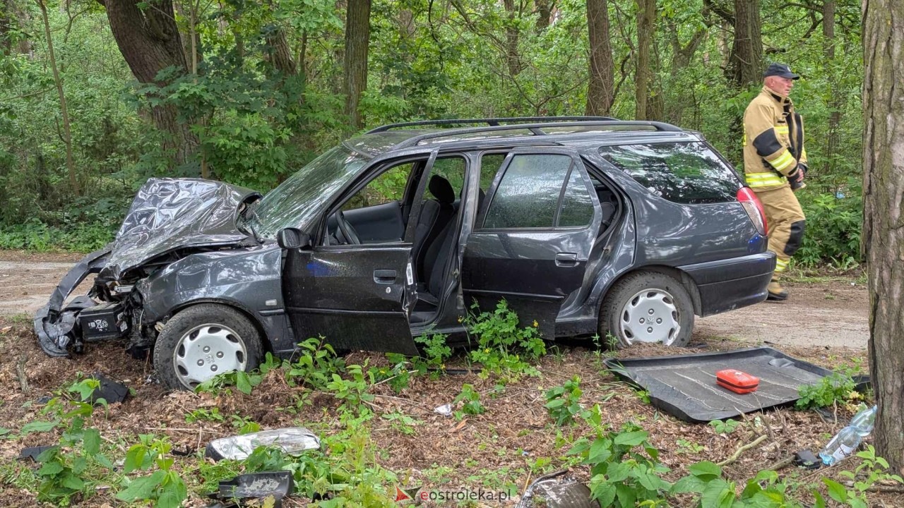 Wypadek na Sosnowej w Ławach [06.06.2025] - zdjęcie #15 - eOstroleka.pl