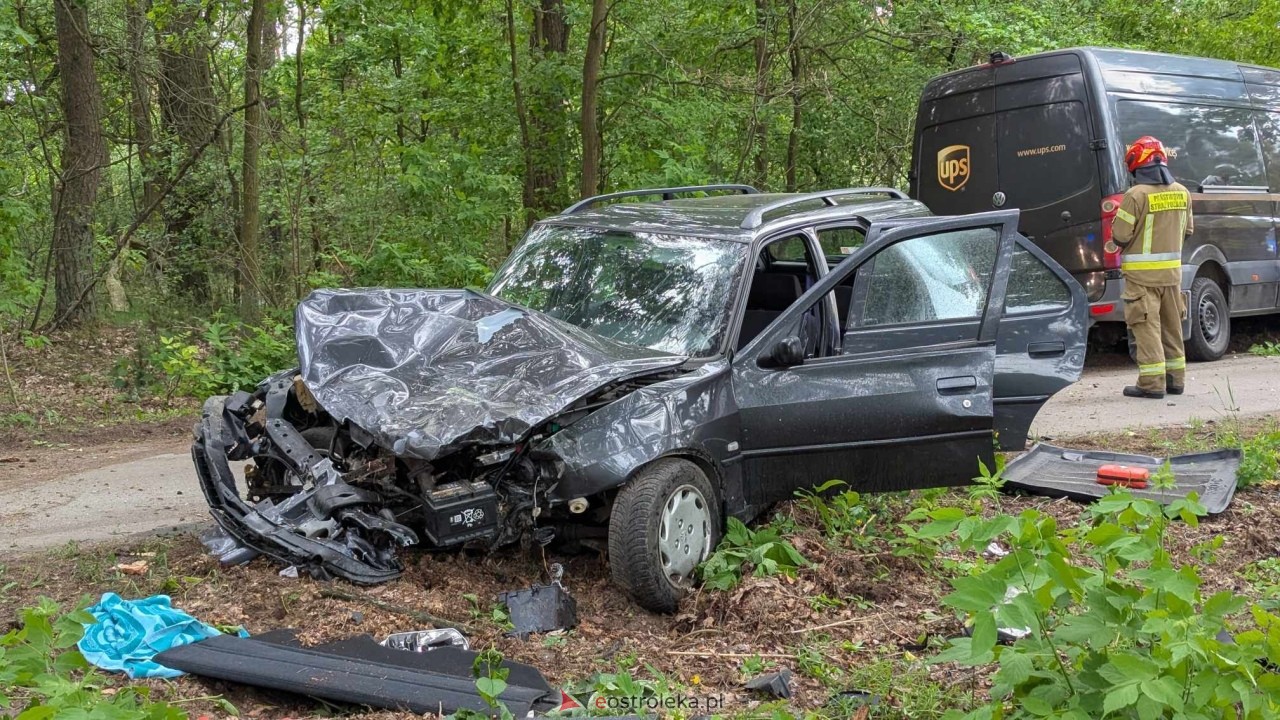 Wypadek na Sosnowej w Ławach [06.06.2025] - zdjęcie #12 - eOstroleka.pl