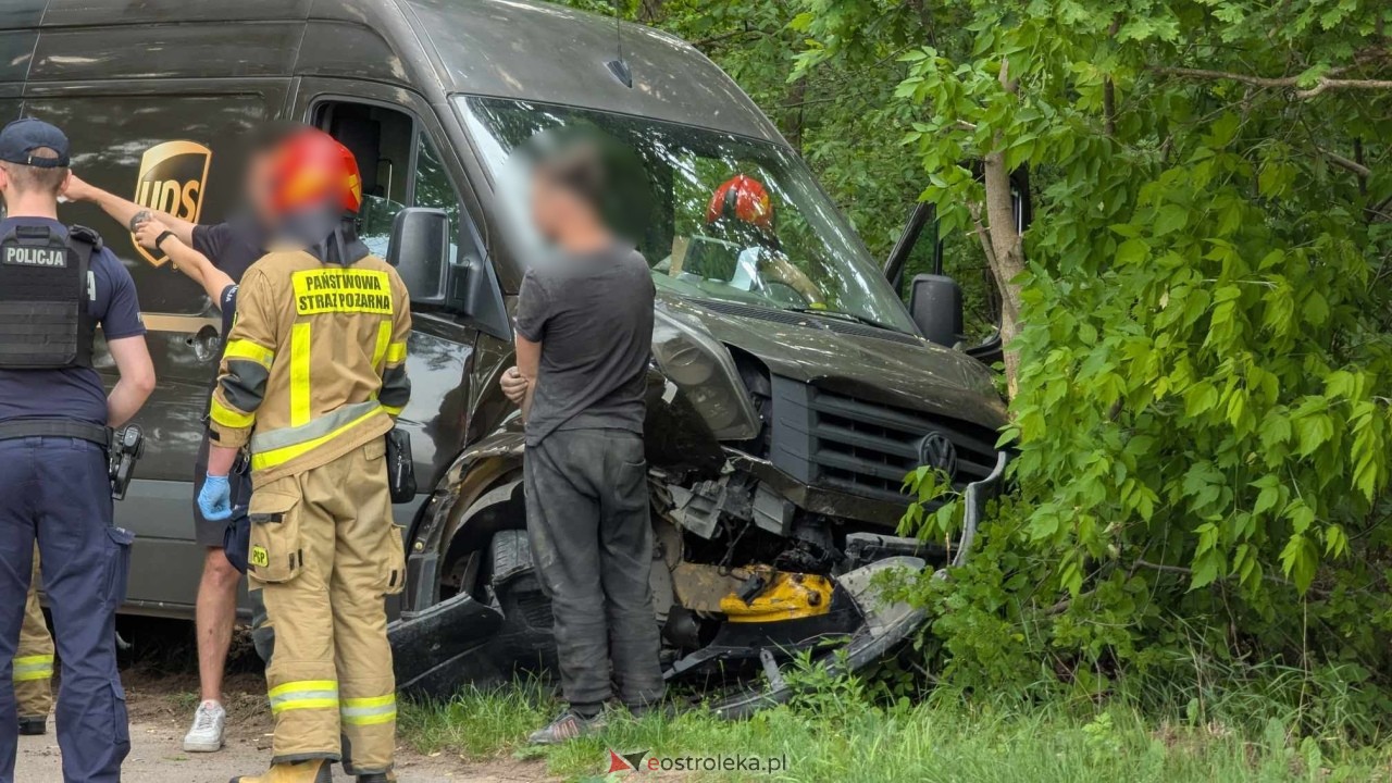 Wypadek na Sosnowej w Ławach [06.06.2025] - zdjęcie #10 - eOstroleka.pl