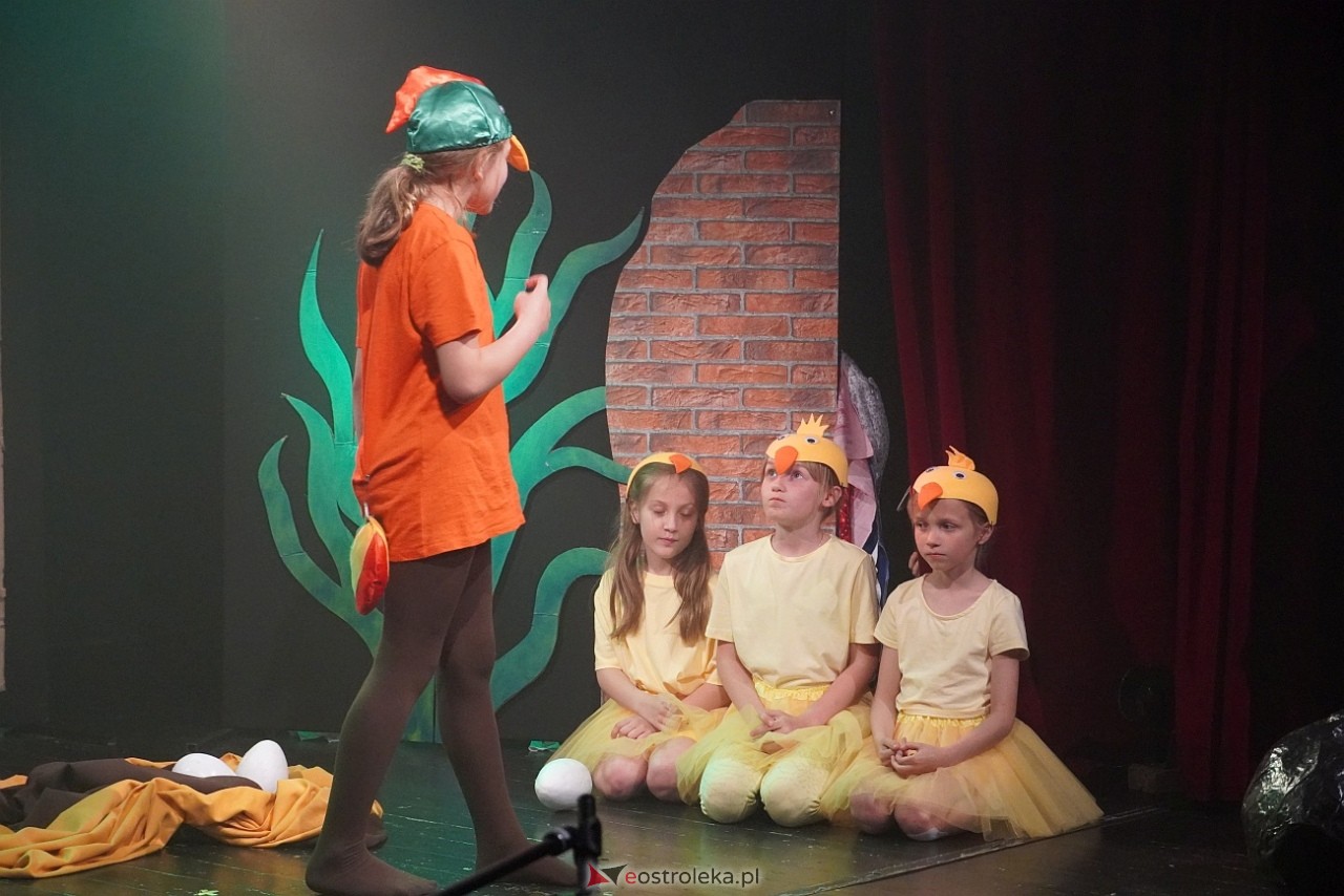 Spektakl Brzydkie kaczątko DTA Niewidzialni w Klubie OCZKO [6.06.2025] - zdjęcie #3 - eOstroleka.pl