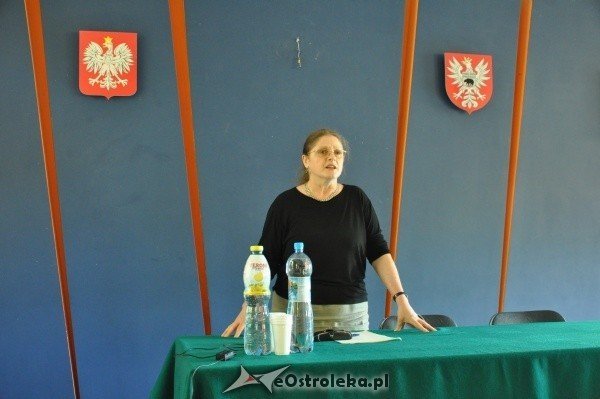 Spotkanie z prof. Krystyną Pawłowicz w Ostrołęce (1.X.2011) - zdjęcie #3 - eOstroleka.pl