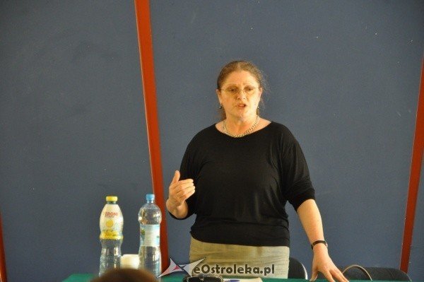 Spotkanie z prof. Krystyną Pawłowicz w Ostrołęce (1.X.2011) - zdjęcie #5 - eOstroleka.pl