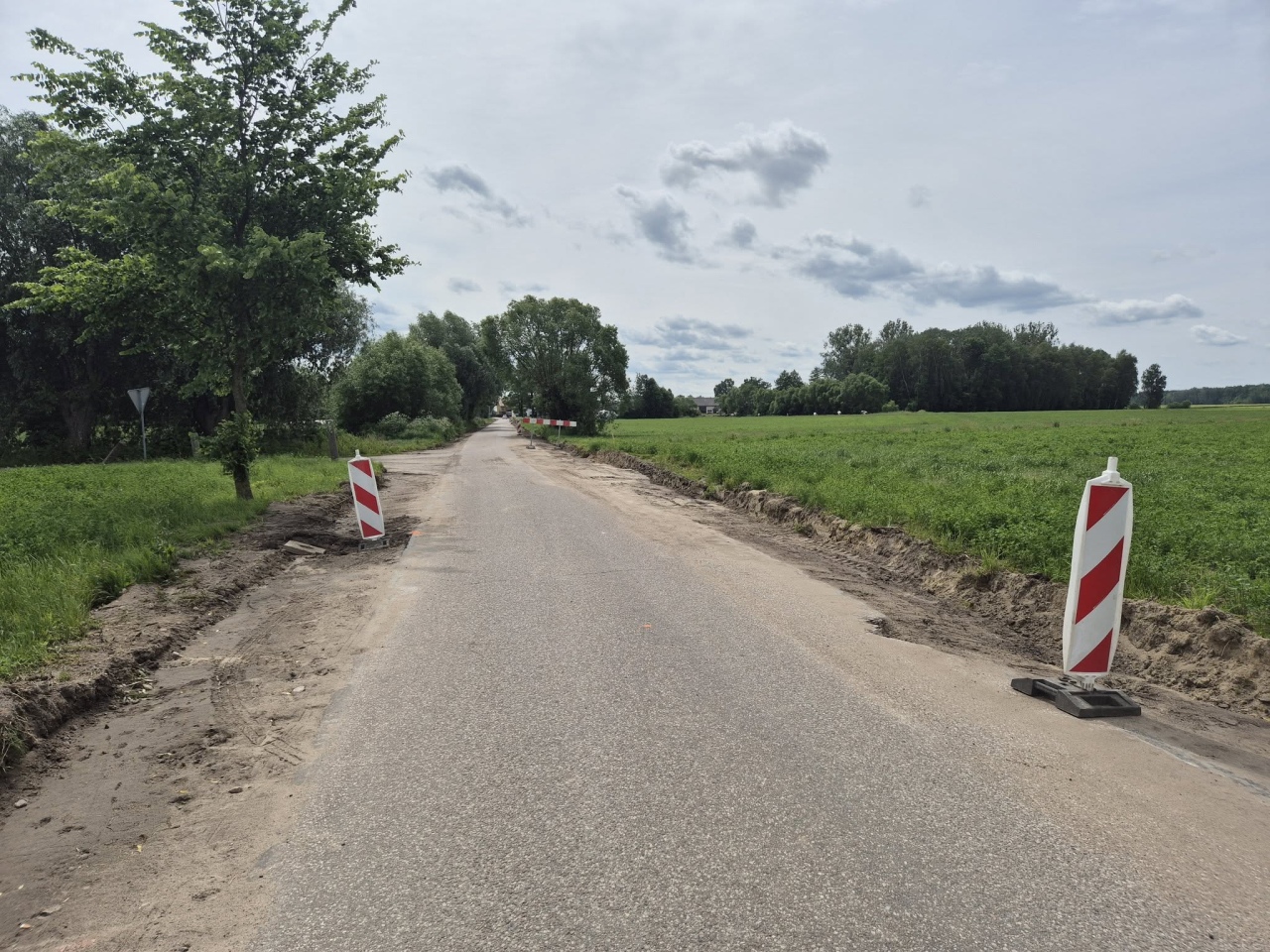 Przebudowa drogi gminnej Łady-Mans – Załuski – Wólka Czerwińska – Dobki [07.06.2025] - zdjęcie #9 - eOstroleka.pl