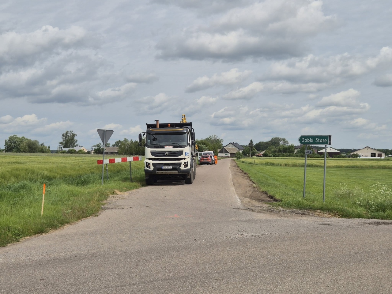 Przebudowa drogi gminnej Łady-Mans – Załuski – Wólka Czerwińska – Dobki [07.06.2025] - zdjęcie #8 - eOstroleka.pl