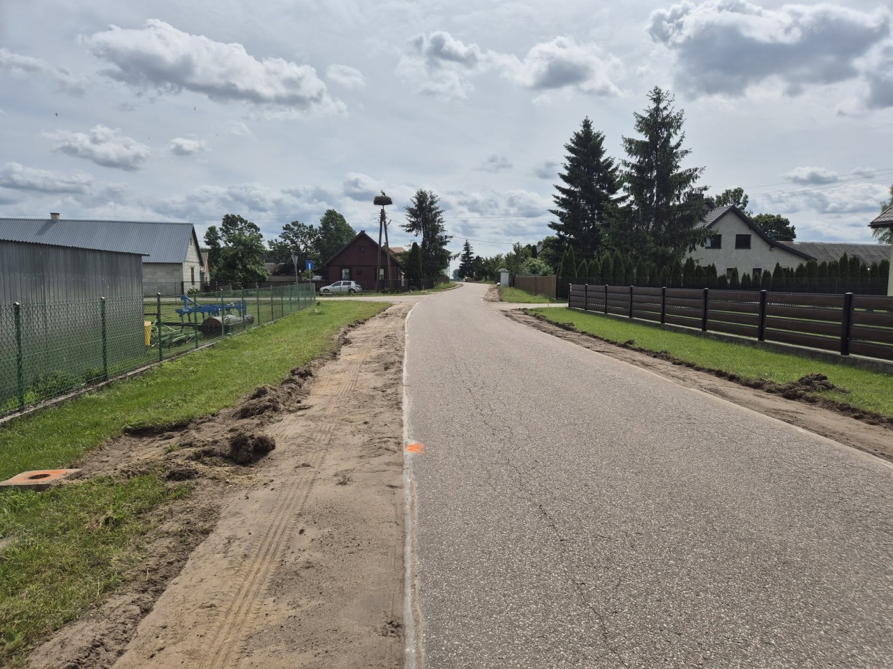 Przebudowa drogi gminnej Łady-Mans – Załuski – Wólka Czerwińska – Dobki [07.06.2025] - zdjęcie #7 - eOstroleka.pl