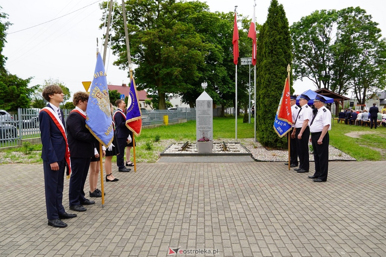 W hołdzie Sybirakom. Uroczystość poświęcona pamięci wywiezionych na Sybir mieszkańców gminy Rzekuń [8.06.2025] - zdjęcie #93 - eOstroleka.pl