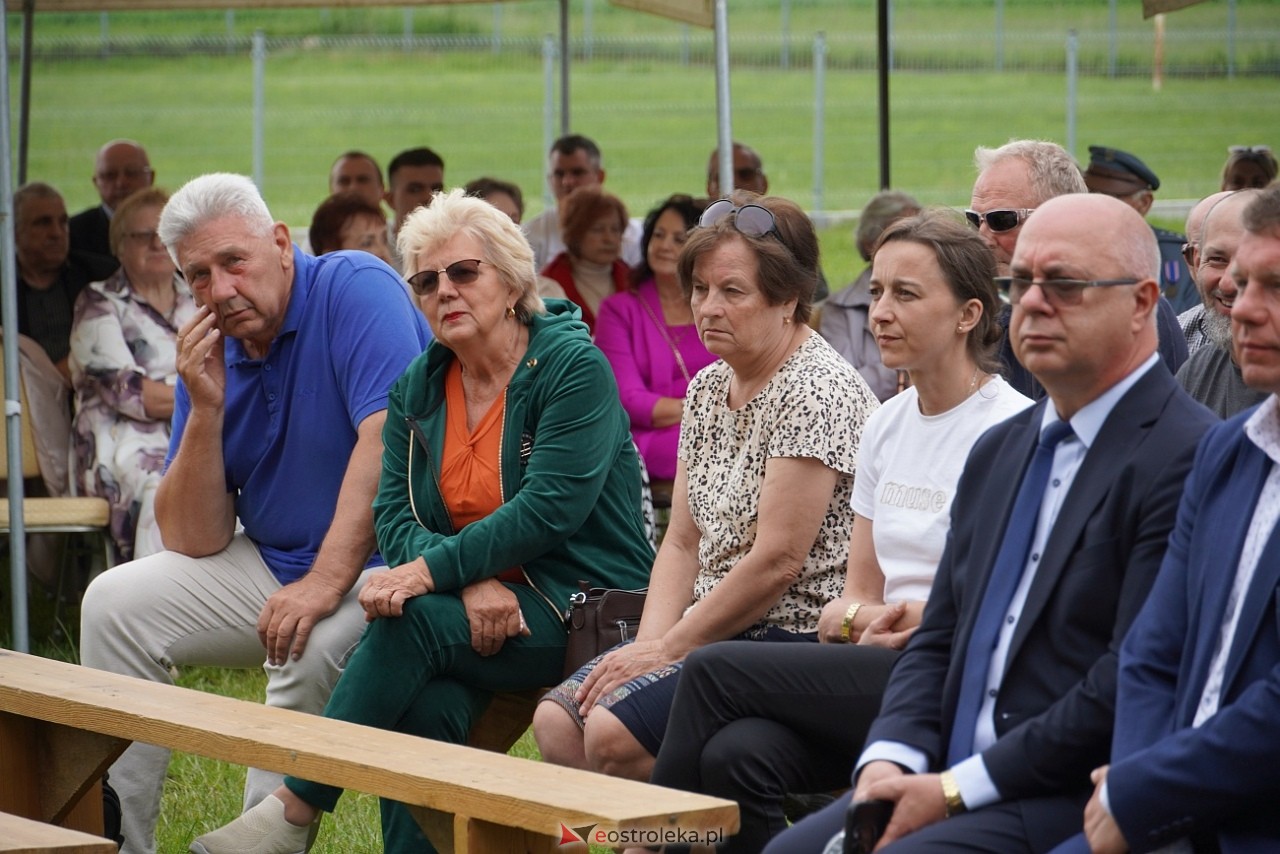 W hołdzie Sybirakom. Uroczystość poświęcona pamięci wywiezionych na Sybir mieszkańców gminy Rzekuń [8.06.2025] - zdjęcie #90 - eOstroleka.pl