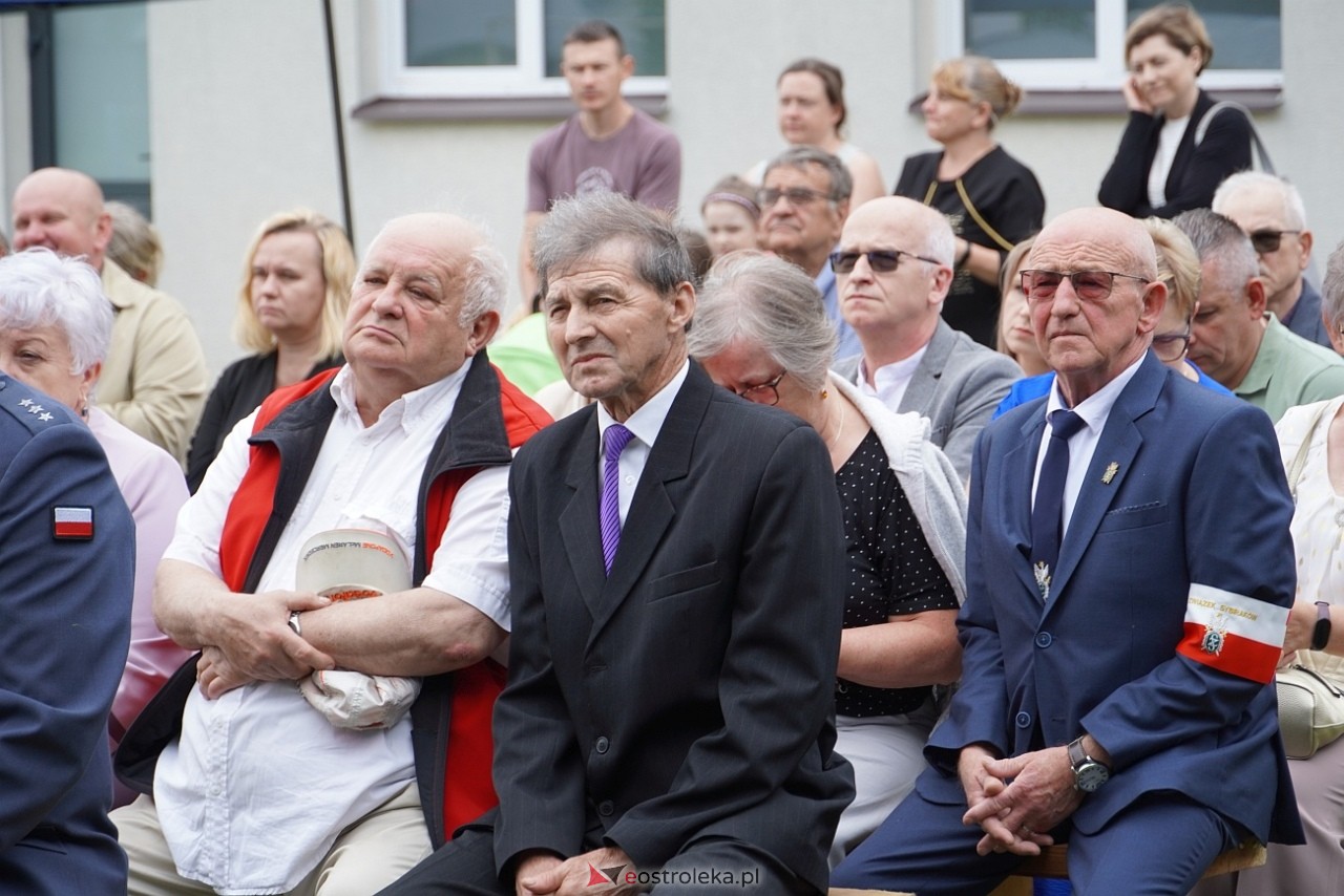 W hołdzie Sybirakom. Uroczystość poświęcona pamięci wywiezionych na Sybir mieszkańców gminy Rzekuń [8.06.2025] - zdjęcie #87 - eOstroleka.pl
