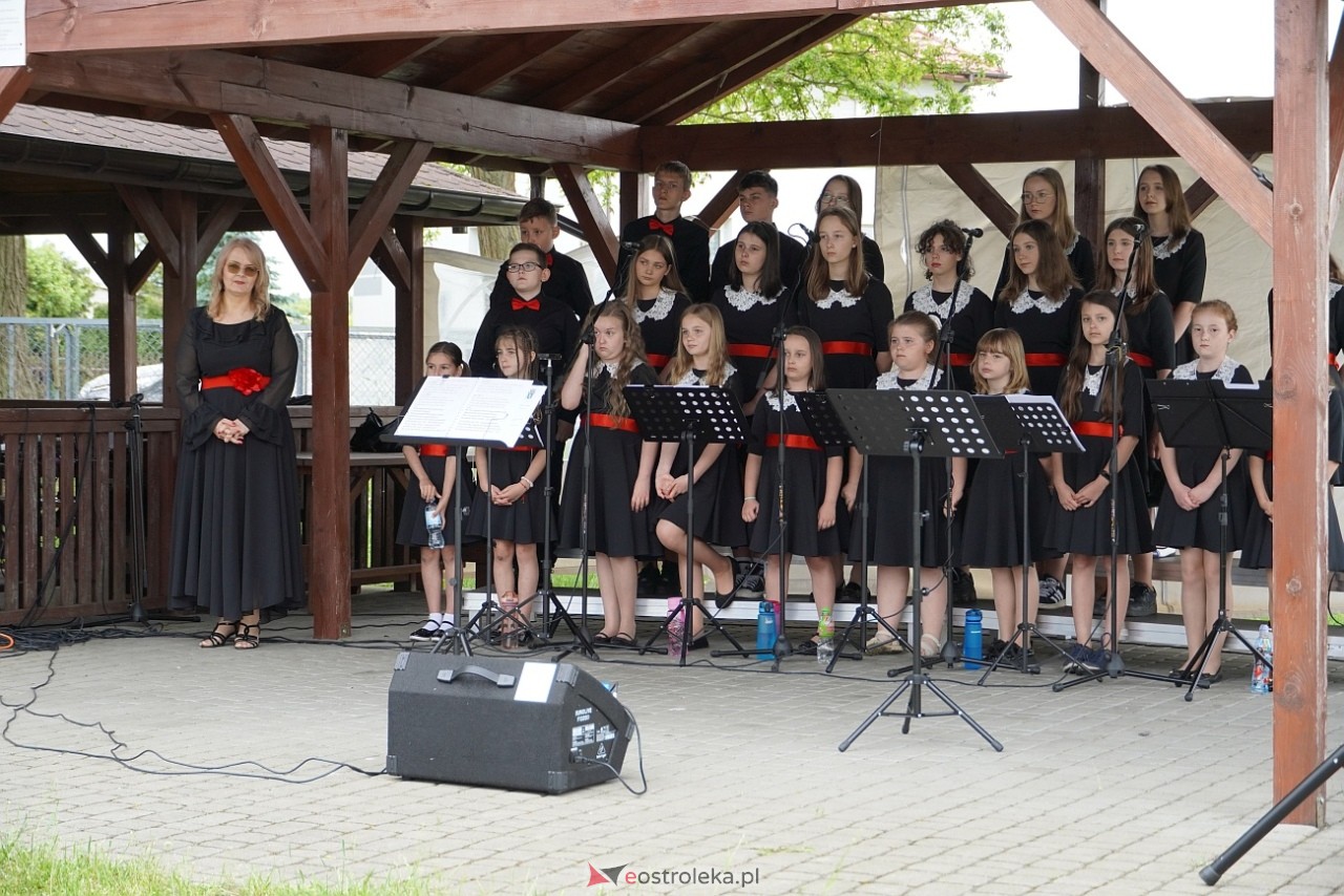 W hołdzie Sybirakom. Uroczystość poświęcona pamięci wywiezionych na Sybir mieszkańców gminy Rzekuń [8.06.2025] - zdjęcie #81 - eOstroleka.pl