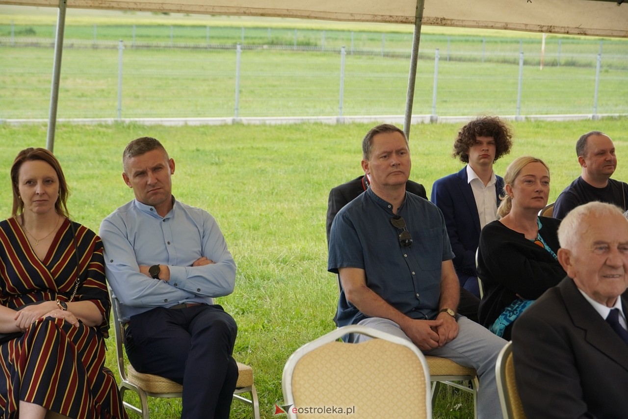 W hołdzie Sybirakom. Uroczystość poświęcona pamięci wywiezionych na Sybir mieszkańców gminy Rzekuń [8.06.2025] - zdjęcie #76 - eOstroleka.pl
