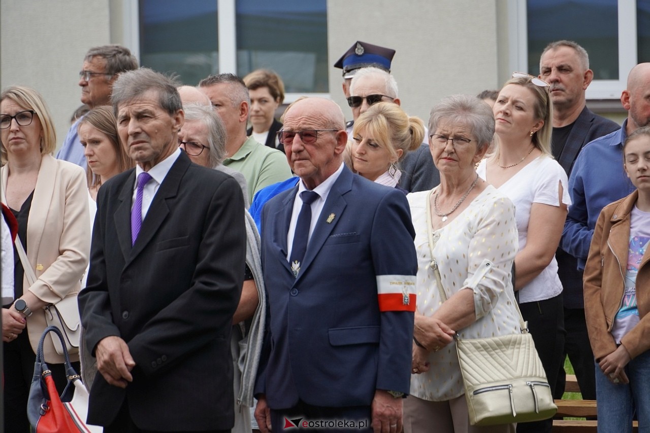 W hołdzie Sybirakom. Uroczystość poświęcona pamięci wywiezionych na Sybir mieszkańców gminy Rzekuń [8.06.2025] - zdjęcie #59 - eOstroleka.pl