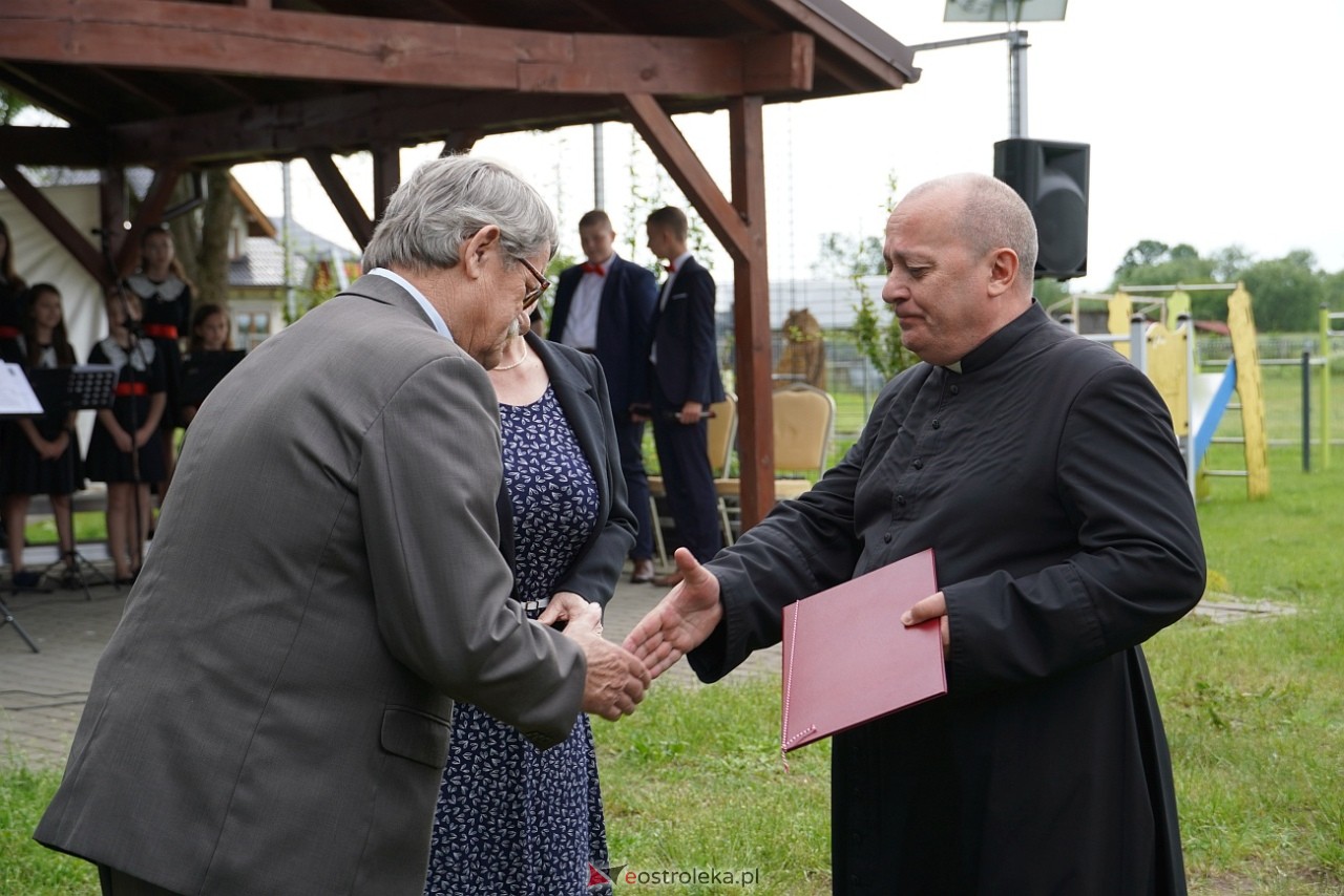 W hołdzie Sybirakom. Uroczystość poświęcona pamięci wywiezionych na Sybir mieszkańców gminy Rzekuń [8.06.2025] - zdjęcie #55 - eOstroleka.pl