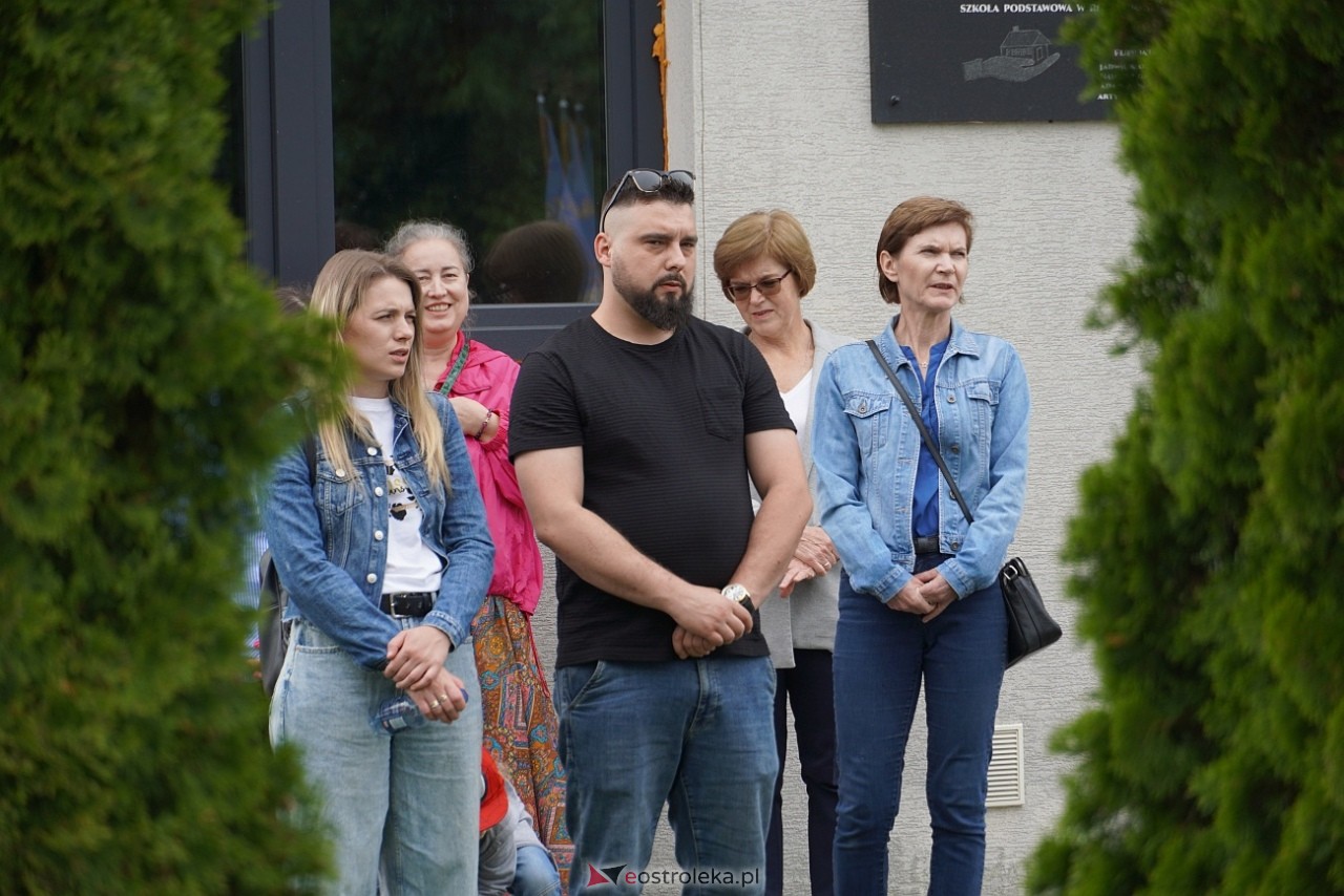 W hołdzie Sybirakom. Uroczystość poświęcona pamięci wywiezionych na Sybir mieszkańców gminy Rzekuń [8.06.2025] - zdjęcie #48 - eOstroleka.pl
