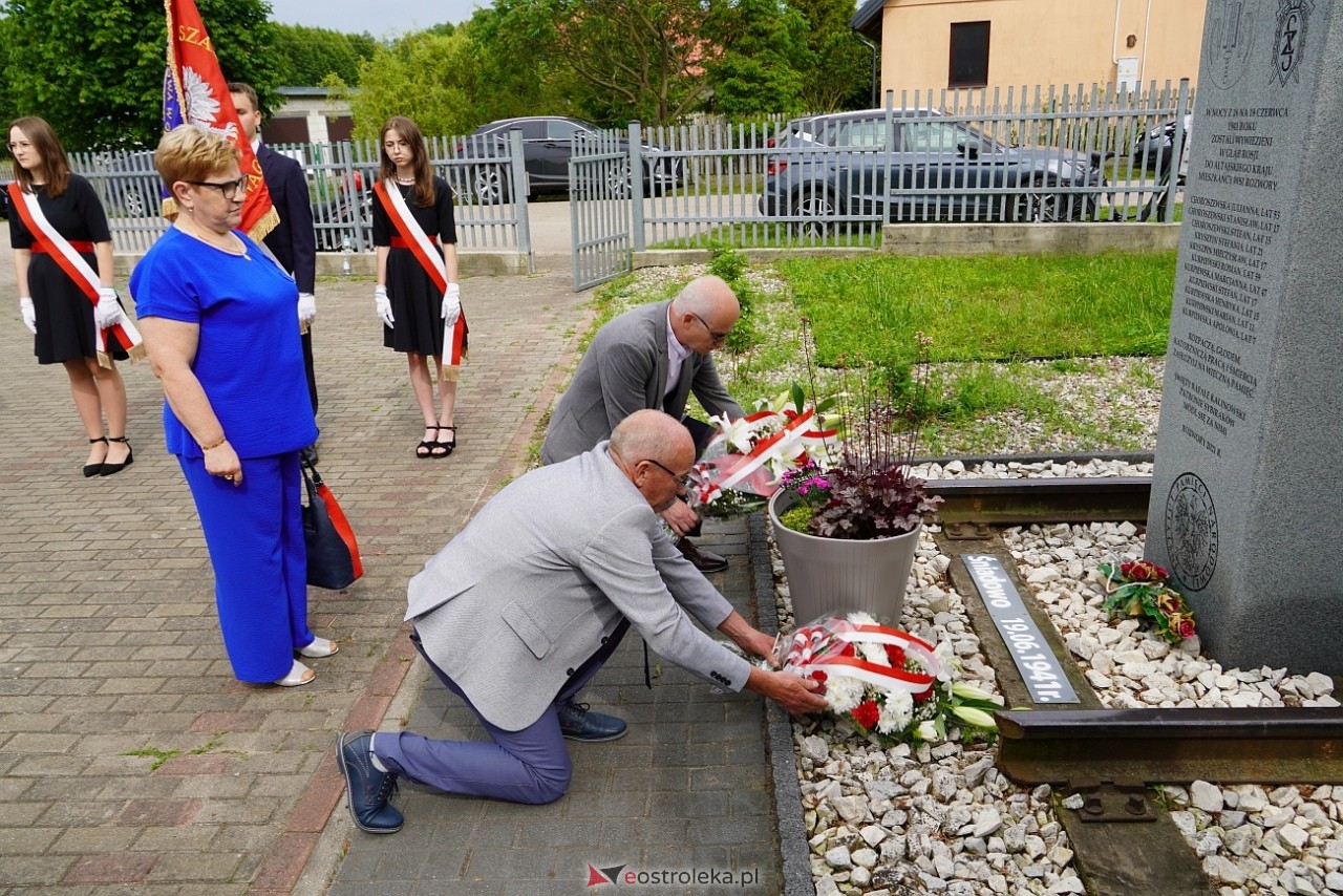W hołdzie Sybirakom. Uroczystość poświęcona pamięci wywiezionych na Sybir mieszkańców gminy Rzekuń [8.06.2025] - zdjęcie #45 - eOstroleka.pl