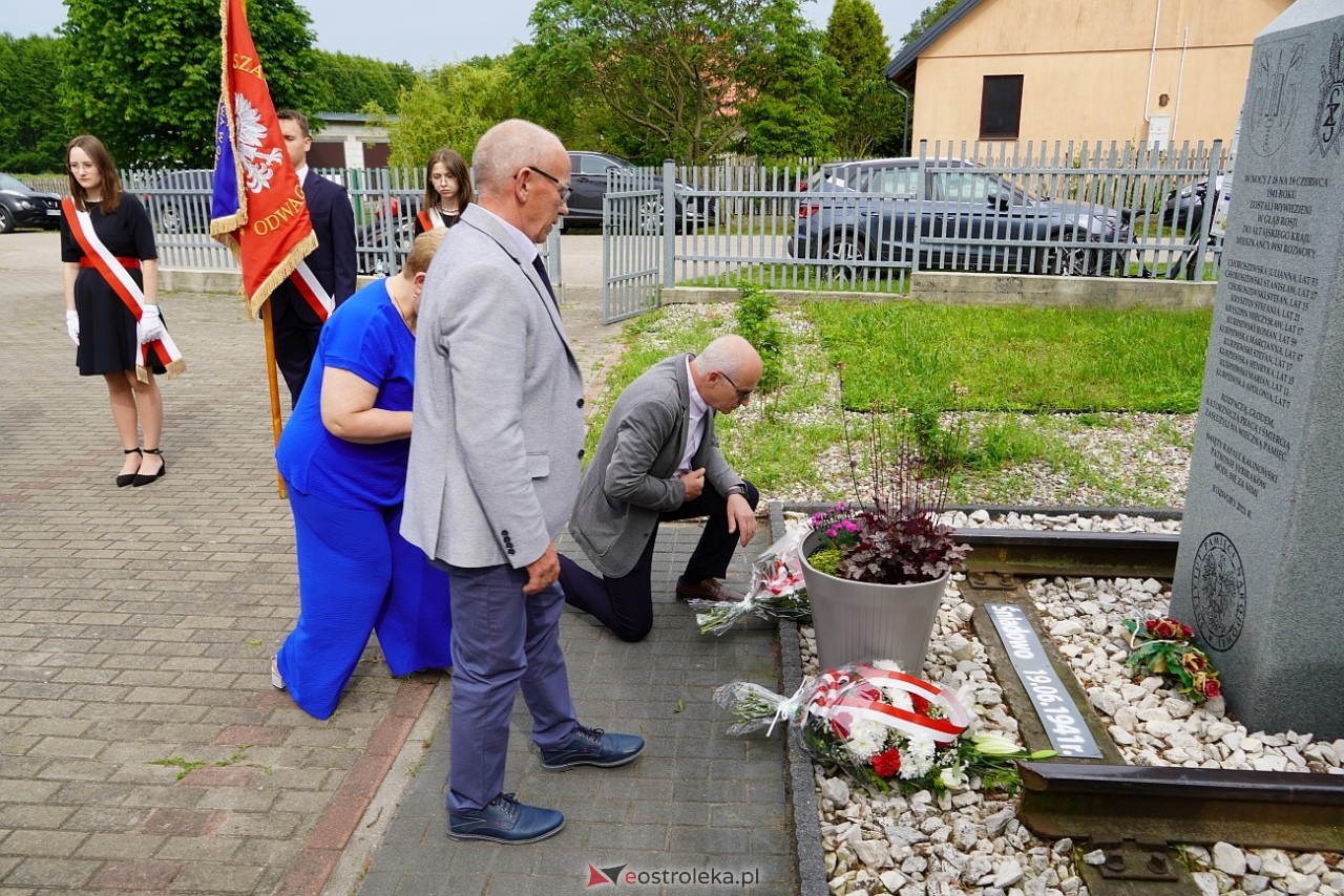 W hołdzie Sybirakom. Uroczystość poświęcona pamięci wywiezionych na Sybir mieszkańców gminy Rzekuń [8.06.2025] - zdjęcie #44 - eOstroleka.pl
