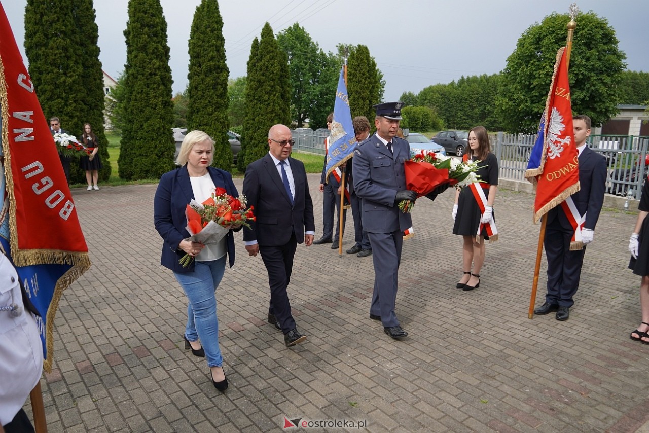 W hołdzie Sybirakom. Uroczystość poświęcona pamięci wywiezionych na Sybir mieszkańców gminy Rzekuń [8.06.2025] - zdjęcie #42 - eOstroleka.pl