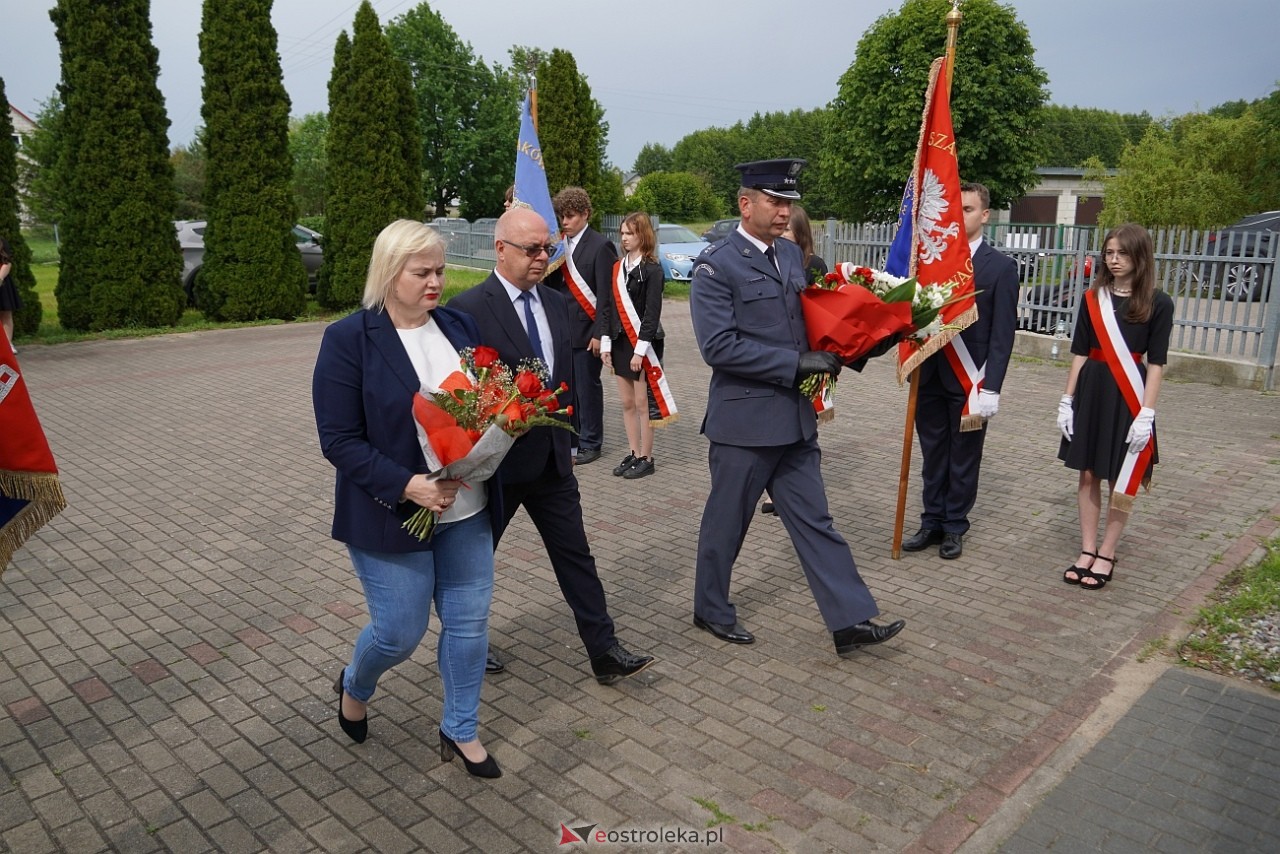 W hołdzie Sybirakom. Uroczystość poświęcona pamięci wywiezionych na Sybir mieszkańców gminy Rzekuń [8.06.2025] - zdjęcie #41 - eOstroleka.pl