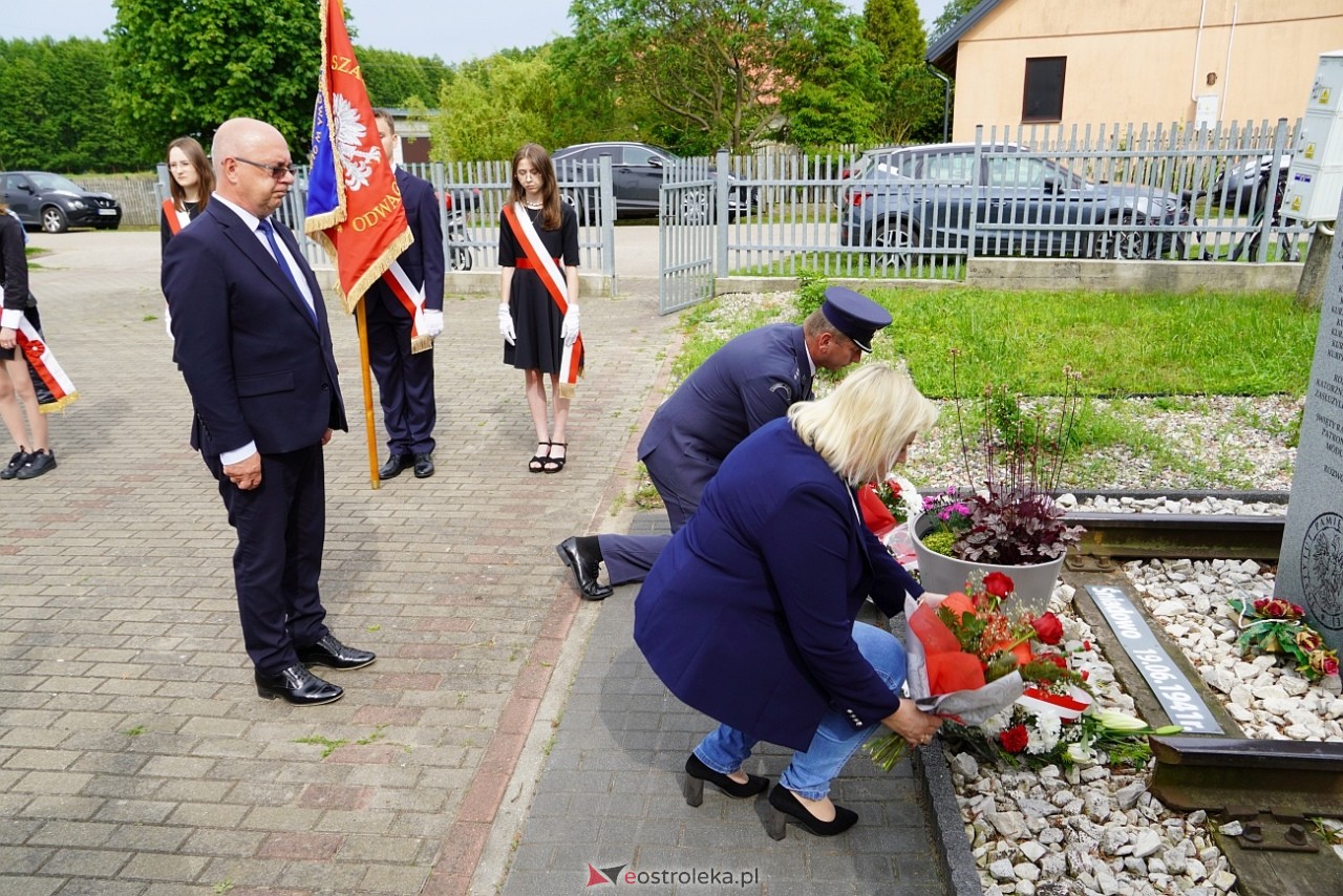 W hołdzie Sybirakom. Uroczystość poświęcona pamięci wywiezionych na Sybir mieszkańców gminy Rzekuń [8.06.2025] - zdjęcie #40 - eOstroleka.pl