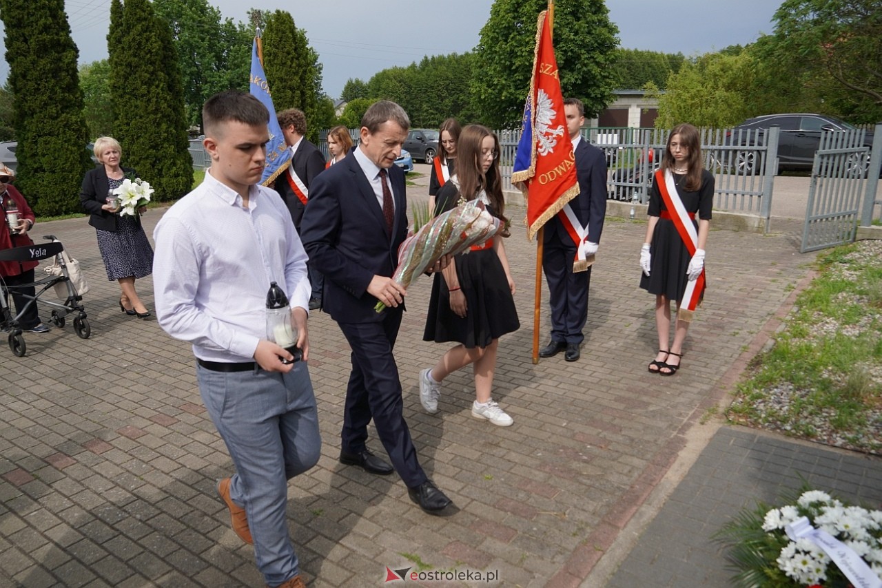 W hołdzie Sybirakom. Uroczystość poświęcona pamięci wywiezionych na Sybir mieszkańców gminy Rzekuń [8.06.2025] - zdjęcie #27 - eOstroleka.pl
