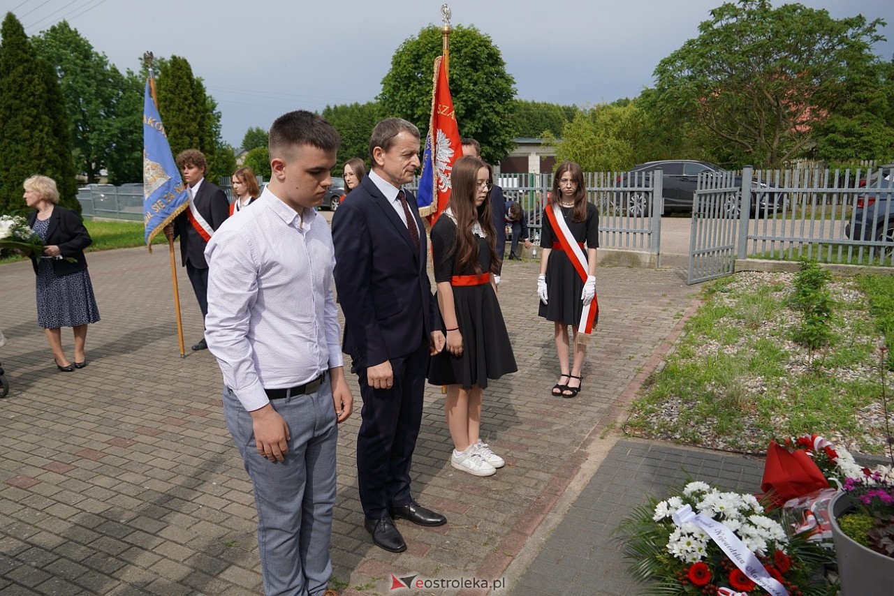 W hołdzie Sybirakom. Uroczystość poświęcona pamięci wywiezionych na Sybir mieszkańców gminy Rzekuń [8.06.2025] - zdjęcie #24 - eOstroleka.pl