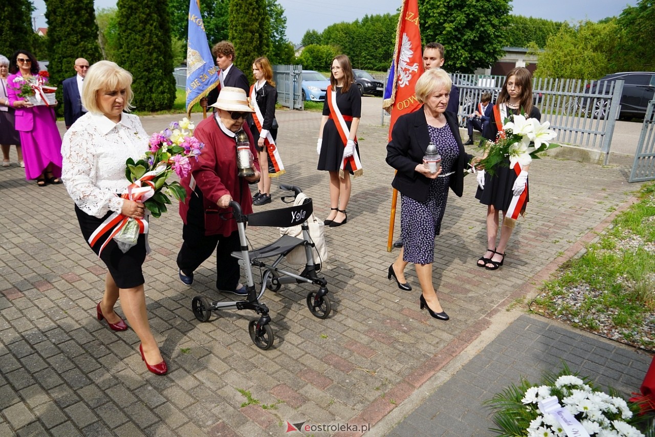 W hołdzie Sybirakom. Uroczystość poświęcona pamięci wywiezionych na Sybir mieszkańców gminy Rzekuń [8.06.2025] - zdjęcie #21 - eOstroleka.pl