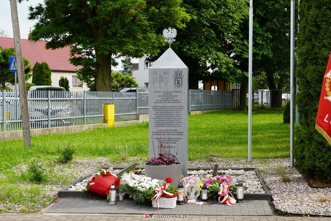 W hołdzie Sybirakom. Uroczystość poświęcona pamięci wywiezionych na Sybir mieszkańców gminy Rzekuń [8.06.2025] - zdjęcie #12 - eOstroleka.pl