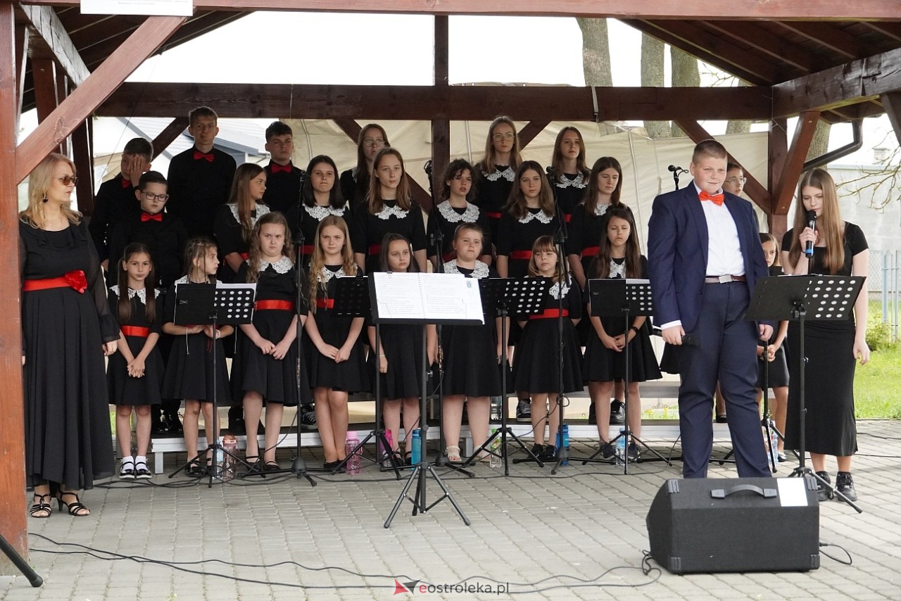 W hołdzie Sybirakom. Uroczystość poświęcona pamięci wywiezionych na Sybir mieszkańców gminy Rzekuń [8.06.2025] - zdjęcie #9 - eOstroleka.pl