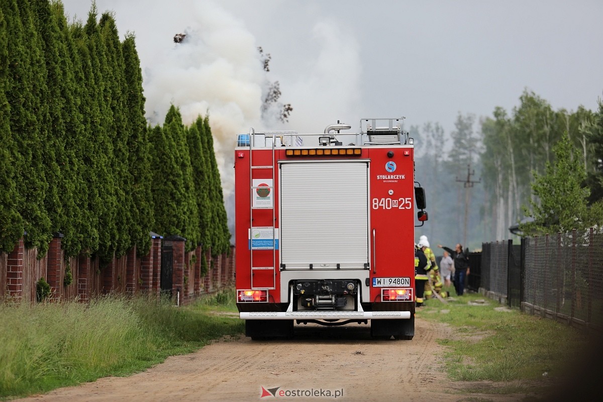 Pożar tui w Siemnosze [08.06.2025] - zdjęcie #6 - eOstroleka.pl