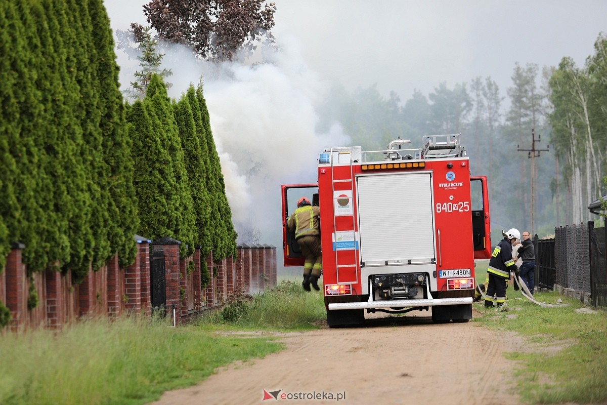 Pożar tui w Siemnosze [08.06.2025] - zdjęcie #4 - eOstroleka.pl