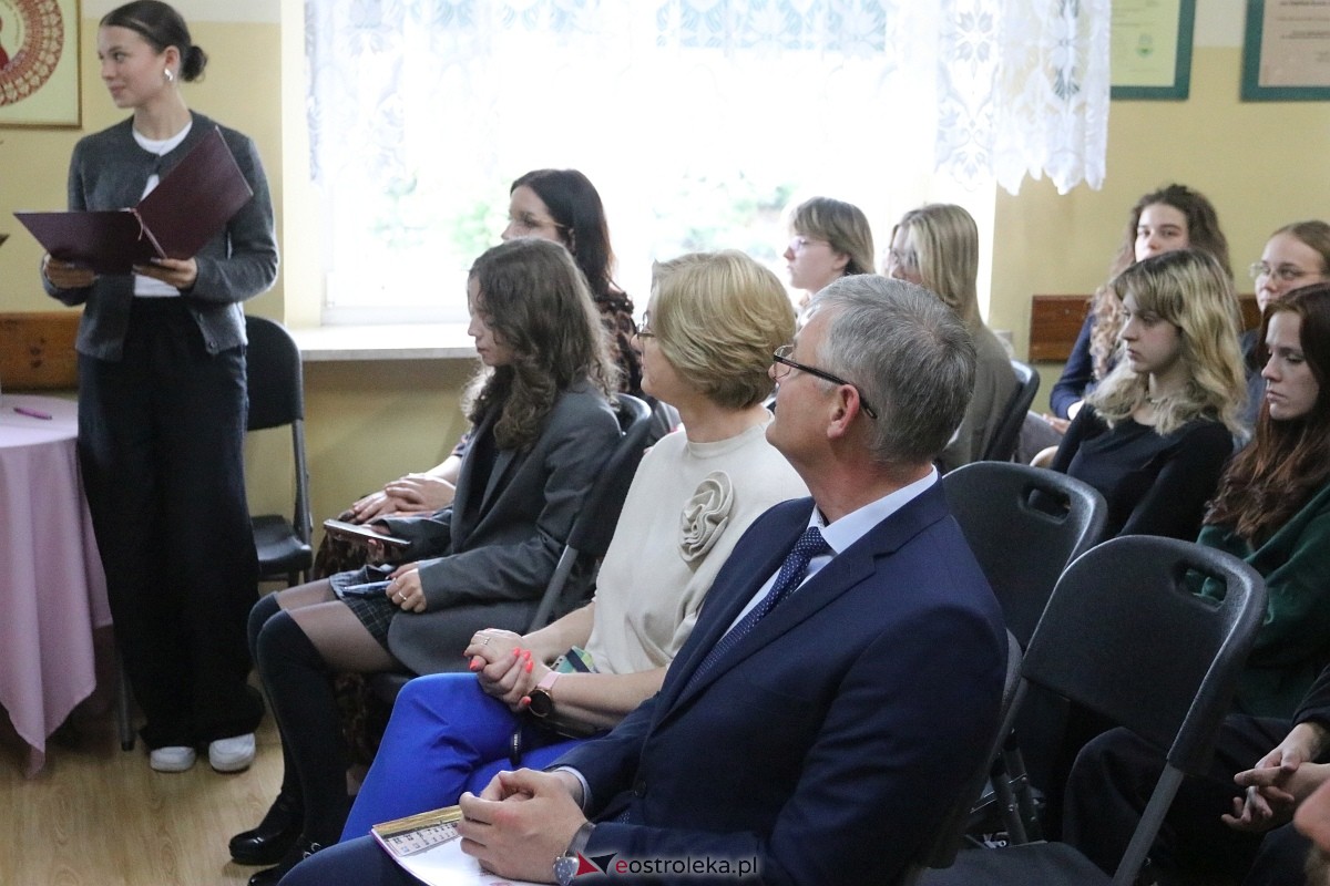 Czytanie Norwida w II LO w Ostrołęce [09.06.2025] - zdjęcie #26 - eOstroleka.pl