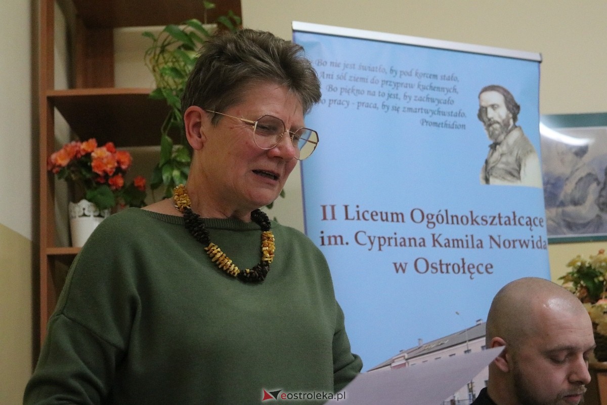 Czytanie Norwida w II LO w Ostrołęce [09.06.2025] - zdjęcie #13 - eOstroleka.pl