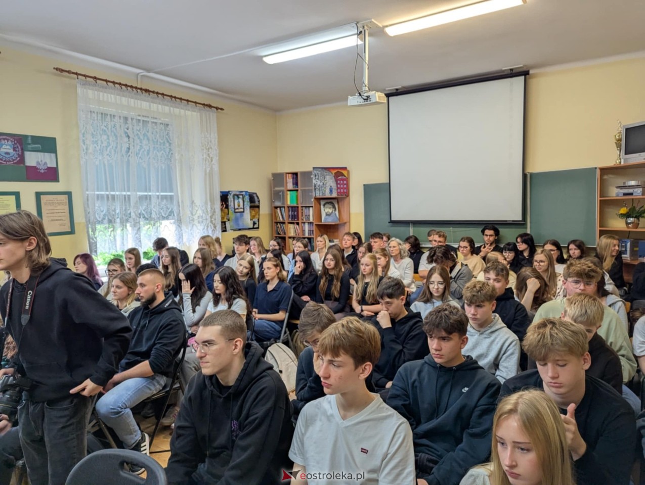 Czytanie Norwida w II LO w Ostrołęce [09.06.2025] - zdjęcie #3 - eOstroleka.pl