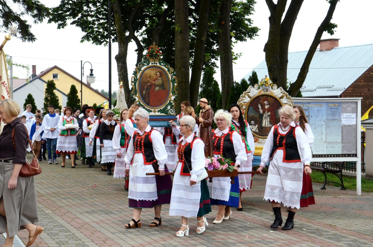 Pożegnanie proboszcza i festyn parafialny w Kadzidle [10.06.2025] - zdjęcie #58 - eOstroleka.pl