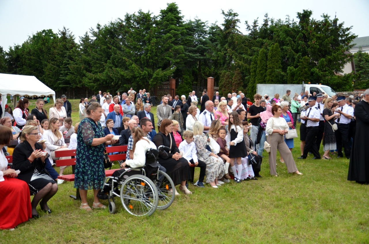 Pożegnanie proboszcza i festyn parafialny w Kadzidle [10.06.2025] - zdjęcie #49 - eOstroleka.pl