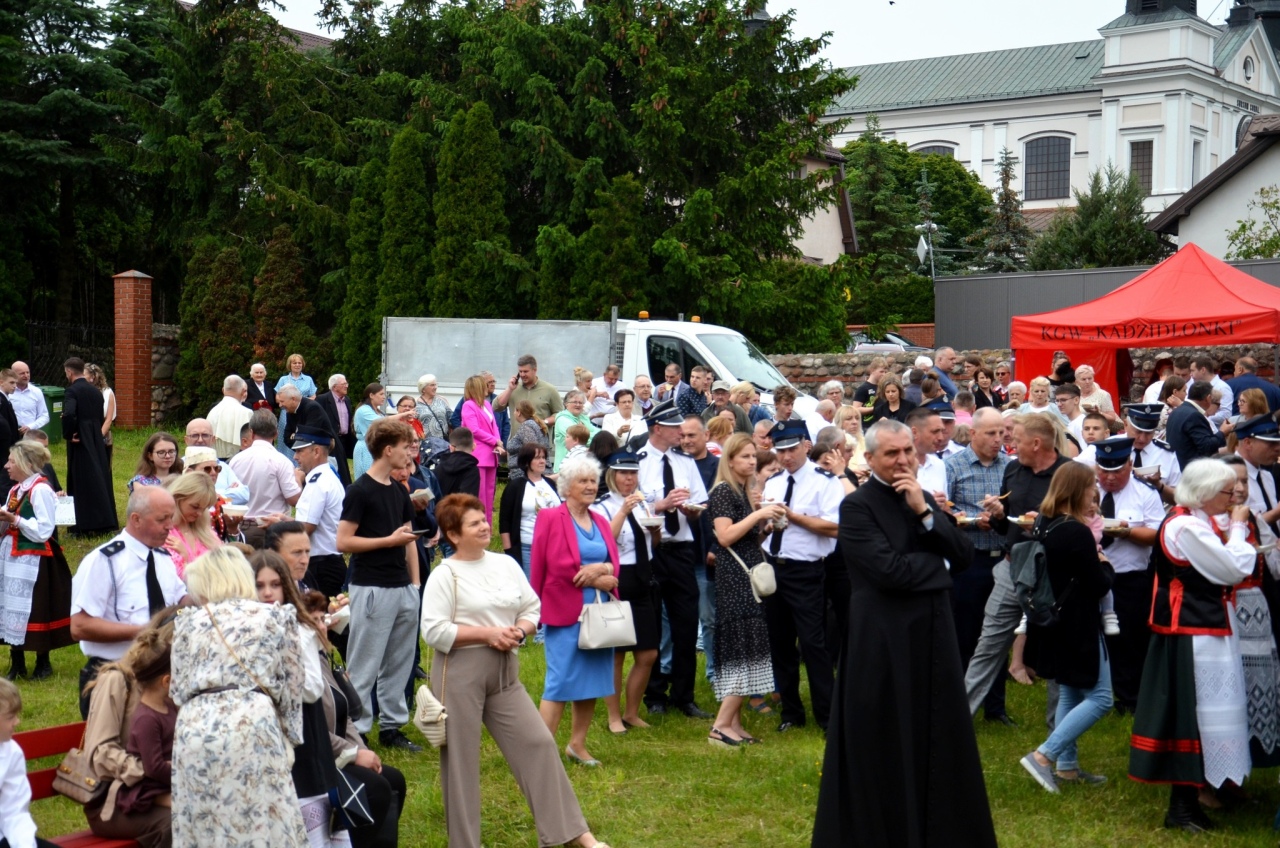 Pożegnanie proboszcza i festyn parafialny w Kadzidle [10.06.2025] - zdjęcie #44 - eOstroleka.pl