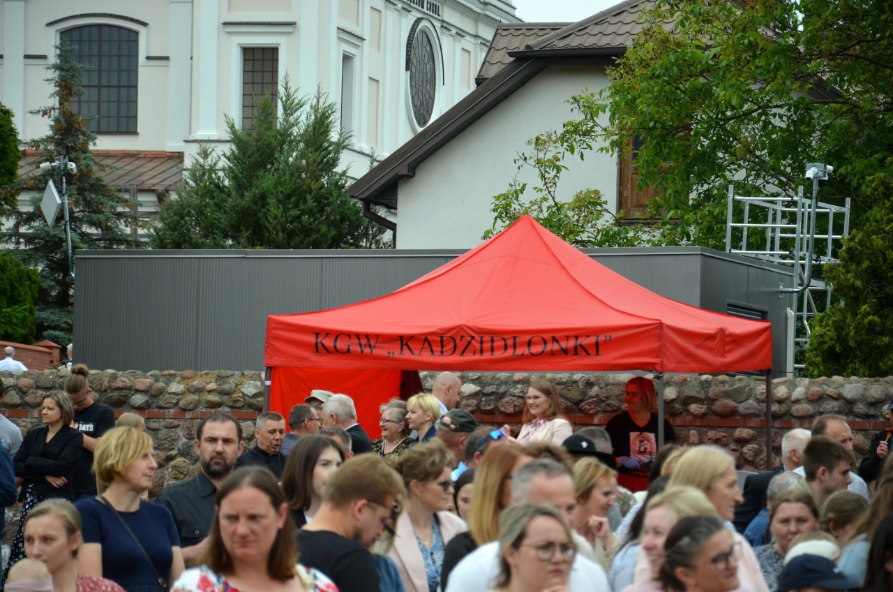 Pożegnanie proboszcza i festyn parafialny w Kadzidle [10.06.2025] - zdjęcie #37 - eOstroleka.pl