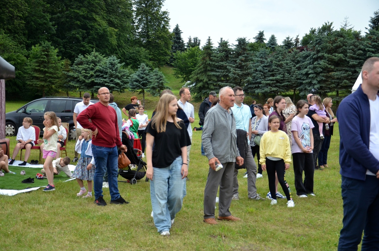 Pożegnanie proboszcza i festyn parafialny w Kadzidle [10.06.2025] - zdjęcie #23 - eOstroleka.pl