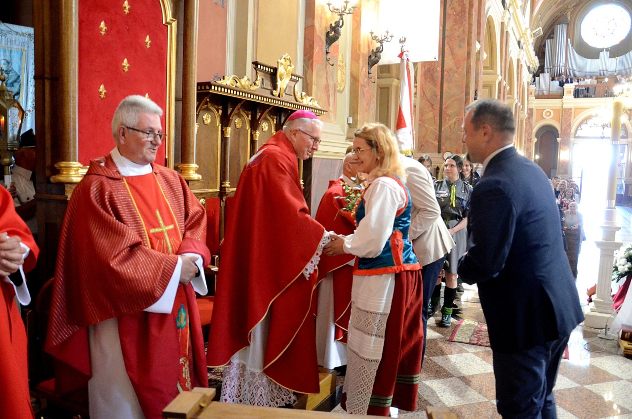 Pożegnanie proboszcza i festyn parafialny w Kadzidle [10.06.2025] - zdjęcie #1 - eOstroleka.pl