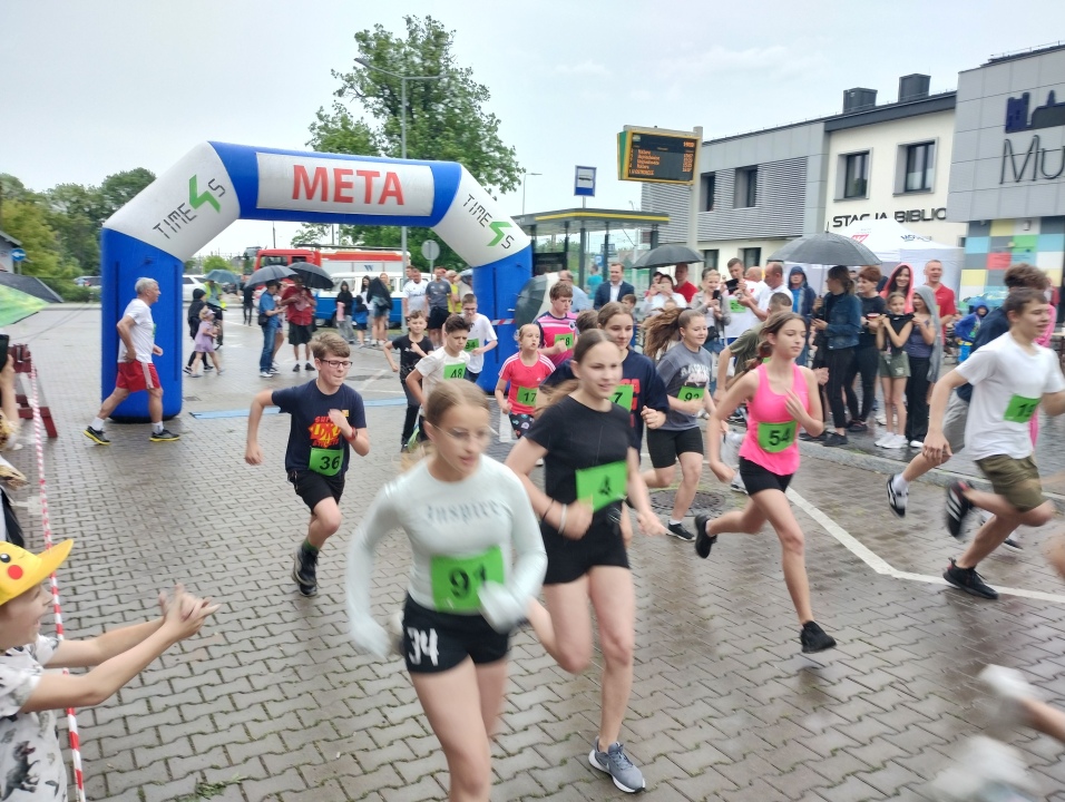 UKS Clan Ostrołęka w Mistrzostwach Warszawy U18 i U20 oraz okolicznych imprezach sportowych w Ostrołęce, Nowogrodzie i Przystani - zdjęcie #19 - eOstroleka.pl